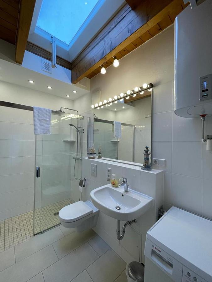 Ferienwohnung Im Stadtzentrum Von Bernau - Komfortable Wohnung Mit 2 Zimmern, Bad, Spuelmaschine, Waschmaschine, Komplette Kueche, Wlan, Terrasse, Ruhige Lage Bernau bei Berlin Exterior photo