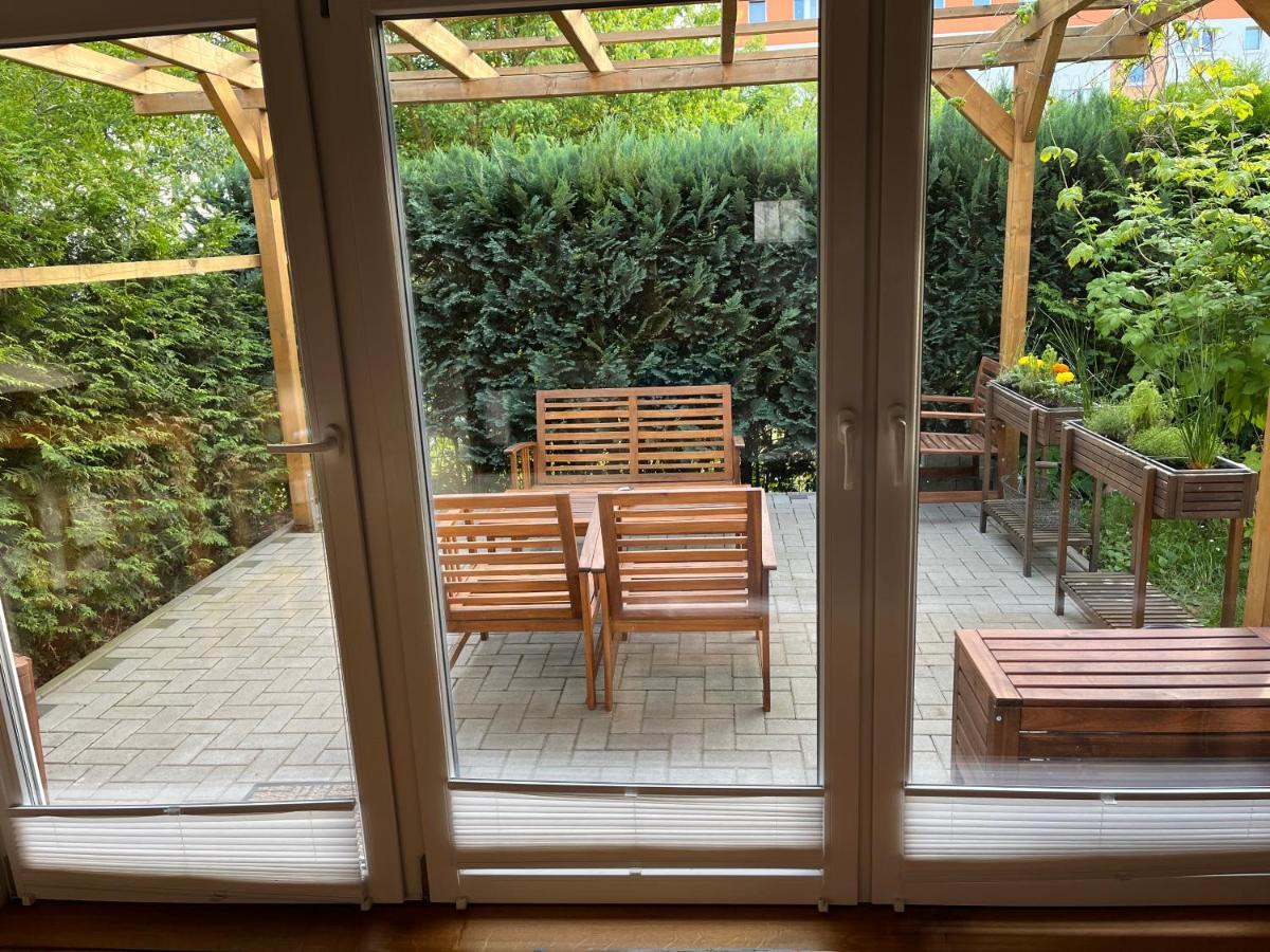 Ferienwohnung Im Stadtzentrum Von Bernau - Komfortable Wohnung Mit 2 Zimmern, Bad, Spuelmaschine, Waschmaschine, Komplette Kueche, Wlan, Terrasse, Ruhige Lage Bernau bei Berlin Exterior photo