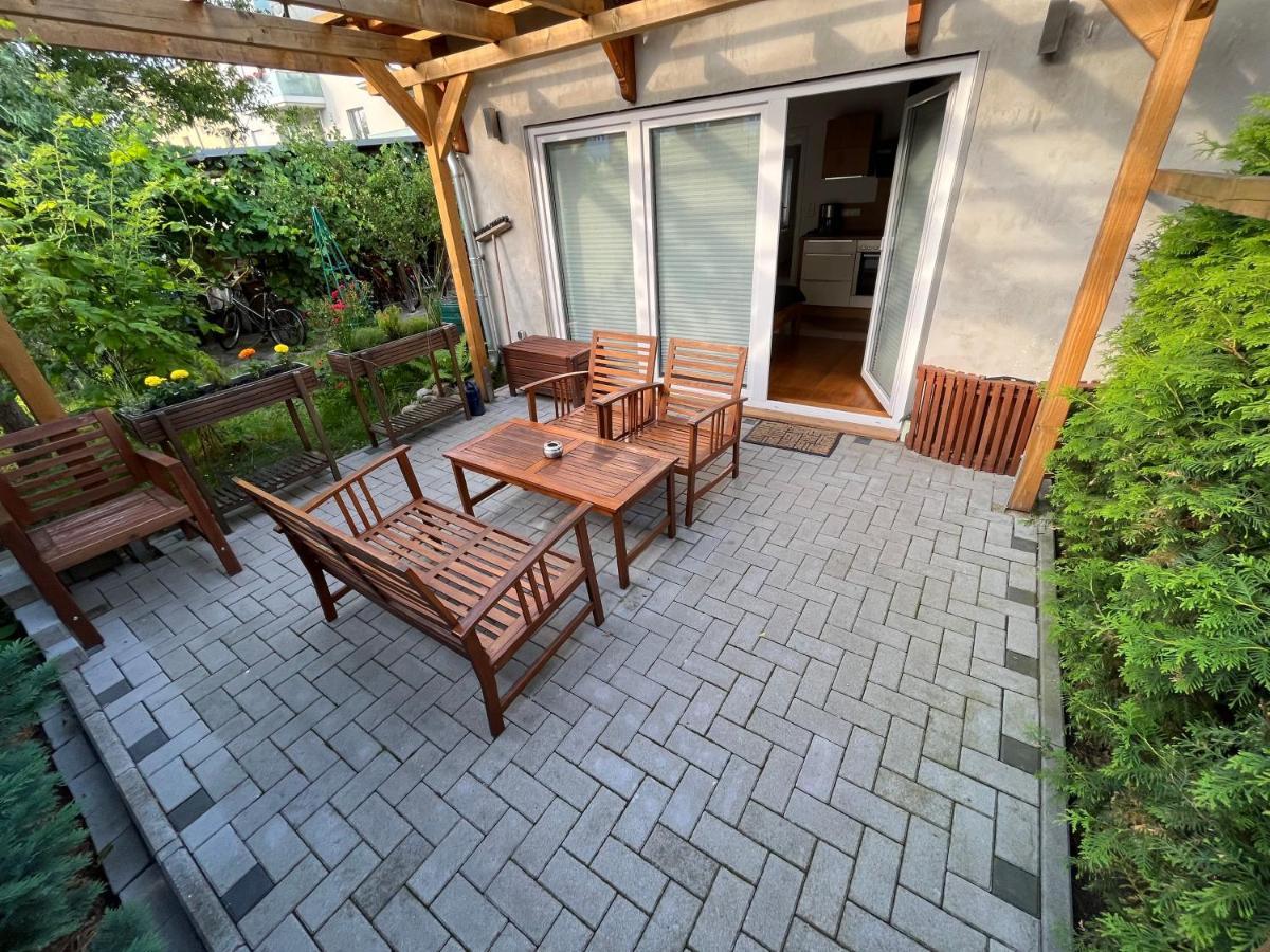 Ferienwohnung Im Stadtzentrum Von Bernau - Komfortable Wohnung Mit 2 Zimmern, Bad, Spuelmaschine, Waschmaschine, Komplette Kueche, Wlan, Terrasse, Ruhige Lage Bernau bei Berlin Exterior photo